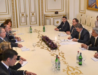 Ν. Κοτζιάς: «Κοινή η βούληση για στρατηγική αναβάθμιση της σχέσης Ελλάδας-Αρμενίας»